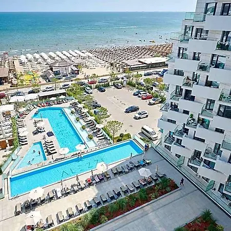 Alezzi Infinity & Szálloda 5*